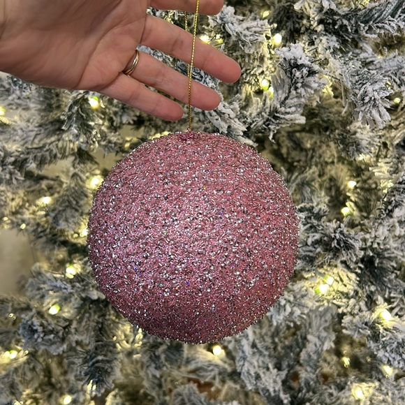Huge glitter ornament - Picture 3 of 3